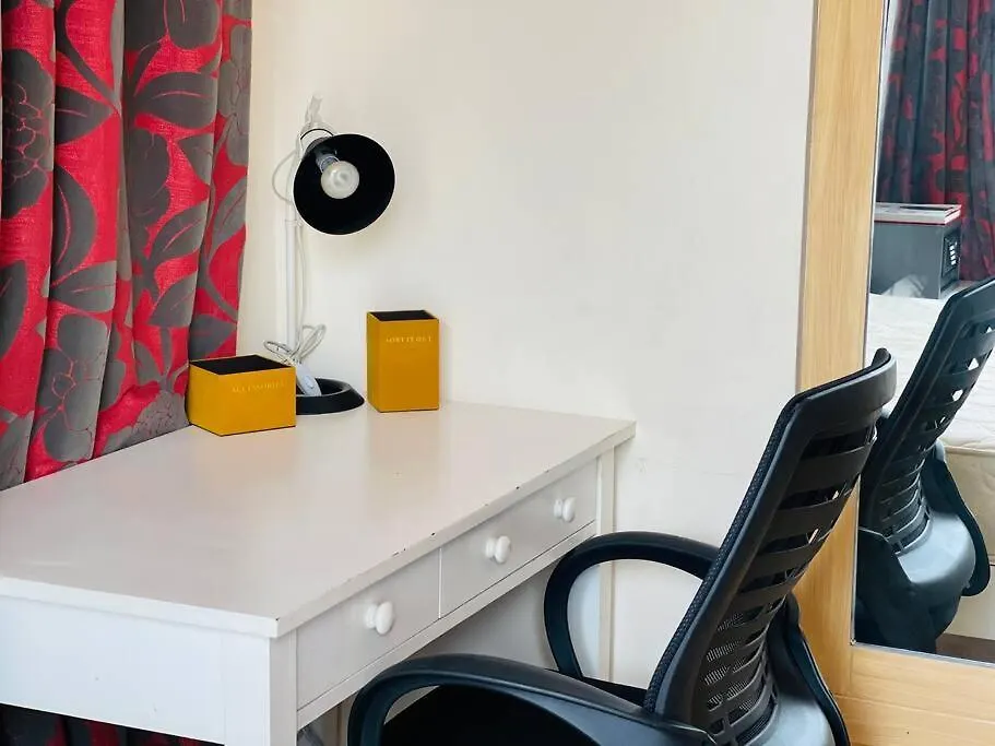 Bgc Hotel-Like Staycation/Workcation With A View Manila 0*,  Philippines